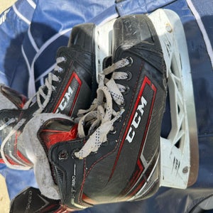 Used Size 5 CCM JetSpeed FT380 Skates