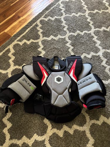 Medium 2022 Vaughn SLR3 Goalie Chest Protector (Used)