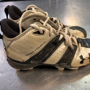 Used Under Armour Junior 03.5 Football Cleats 11868-S000057354