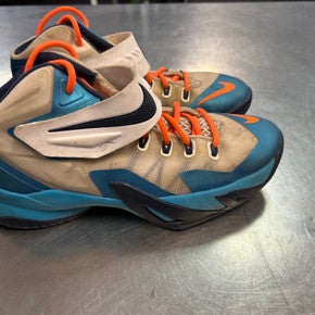 Used Nike Junior 05 Basketball Shoes 11868-S000054953