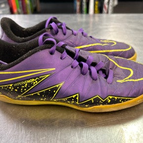 Used Nike Junior 04 Indoor Soccer Indoor Cleats 11868-S000056414