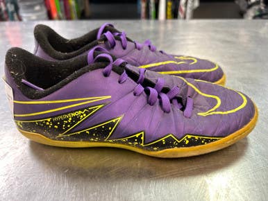 Used Nike Junior 04 Indoor Soccer Indoor Cleats 11868-S000056414