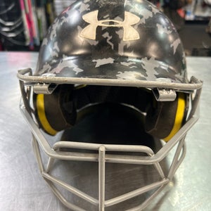 Used Under Armour HELMET W/MASK Batting Helmet w/Mask Grey SM 11868-S000062716