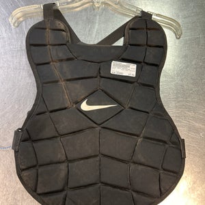 Used Nike CHEST PROTECTOR Catchers Chest Protector Black Intermed 11868-S000049889