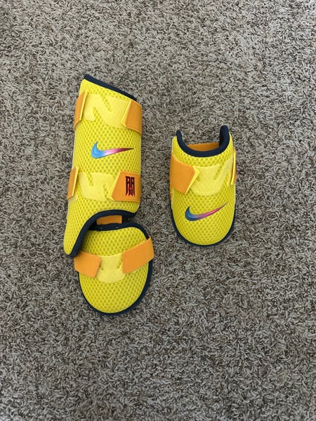 Nike Ronald Acuna right leg guard and elbow guard