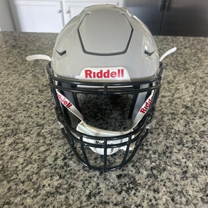 Adult Medium Riddell SpeedFlex Helmet (New)