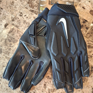 NWT men's 2XL nike D-TACK 6.0 Padded Lineman Black/White Football Gloves