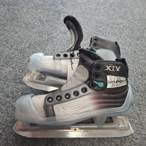 Bauer Vapor XIV Hockey Goalie Skates Regular Width Size 3 (Used)