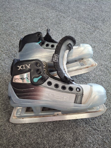 Bauer Vapor XIV Hockey Goalie Skates Regular Width Size 3 (Used)