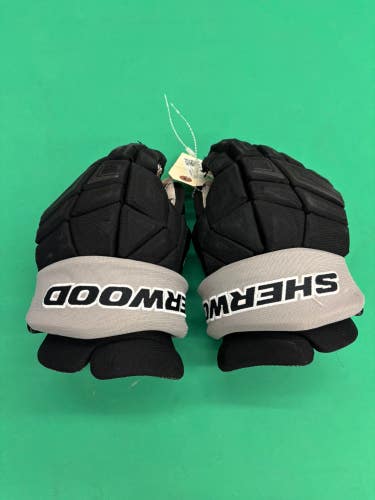 Black Senior Sher-Wood Rekker Gloves 13"