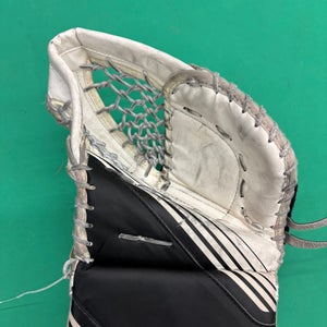 White Youth CCM YTFLEX II Goalie Gloves & Blockers Regular