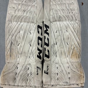 33" + 1" Senior CCM Extreme Flex E4.9 Goalie Leg Pads