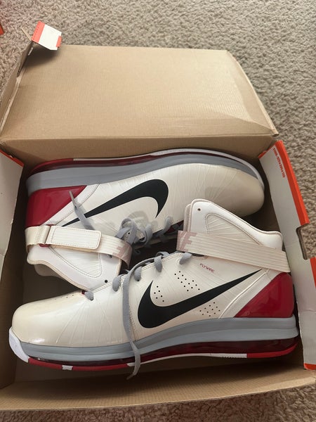 LaMarcus Aldridge NBA issued Men's Size 17 Nike Shoes (New)