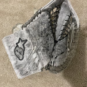 Used Brian's Netzero Hockey Goalie Glove