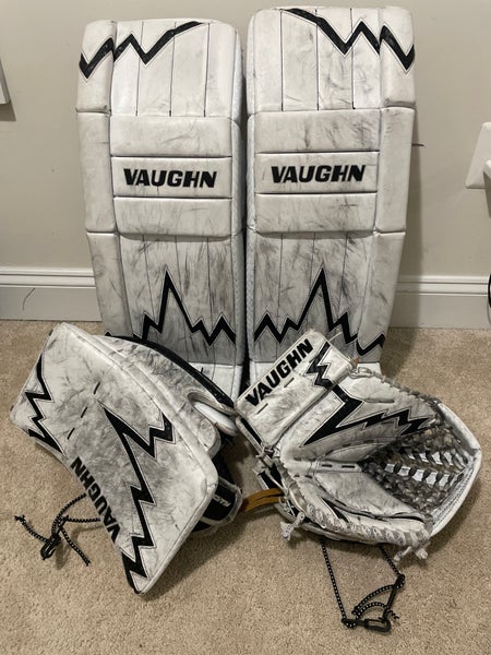 Used 30"+2 Vaughn Velocity V9 Hockey Goalie Full Set Pro Stock