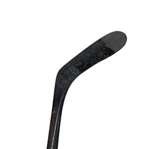 Used Bauer VAPOR 3X P28 77 FLEX Senior One Piece Right White/Black/Red 77 Flex 11347-S000249617