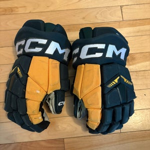 Northern Michigan NMU CCM hockey gloves 14”