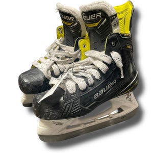 Used Bauer M4 Intermediate Hockey Skate Intermediate 4.5 11375-S000362020