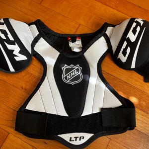 Medium Junior CCM LTP Shoulder Pads (Used)