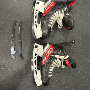 CCM JetSpeed FT6 Pro Hockey Skates Regular Width 6 (Used)