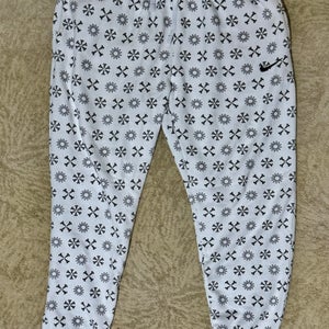 $70 Nike Mens NSW Club Fleece Joggers