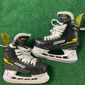 Intermediate Bauer Supreme Elite Hockey Skates (Regular) | Size: 6 (Used)