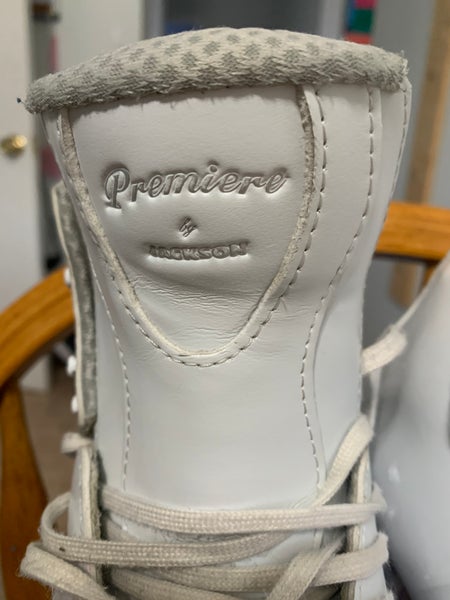 Jackson Ultima Premiere Figure Skates C Adult 8 (Used)