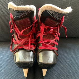 Bauer Vapor Hockey Skates Regular Width  Size 1 (Used)