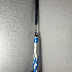 Demarini CF Zen 32/21 (-11) Fastpitch Softball Bat