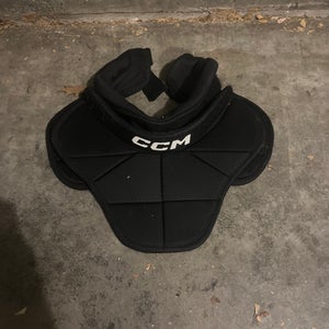 L-XL CCM TCG900 Goalie Neck/collarbone Protector