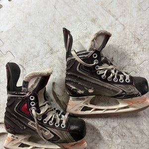 Bauer Vapor 6 Hockey Skates Wide Width  Size 3 (Used)