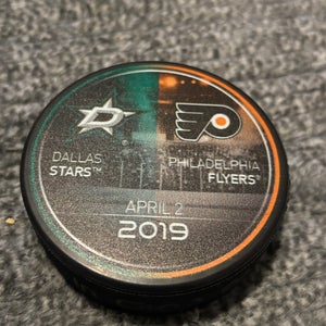 Dallas Stars vs Philadelphia Flyers NHL Official Match Up Hockey Puck 4-2-2019