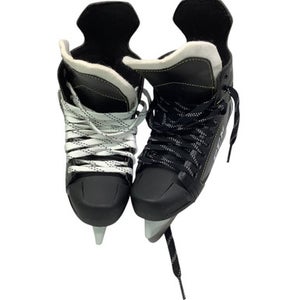 Used CCM SUPER TACKS 9040 Junior Hockey Skate Junior 05 11347-S000249727