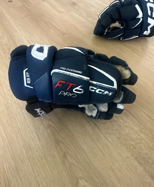 CCM FT6 Pro Gloves 11" (Used)