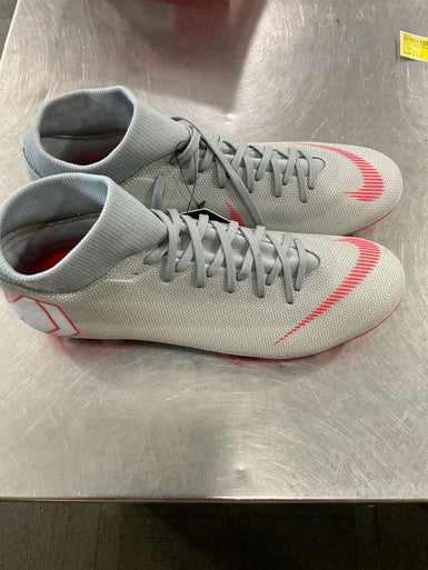 Used Nike Soccer Cleats Grey Senior 8.5 11614-S000215872