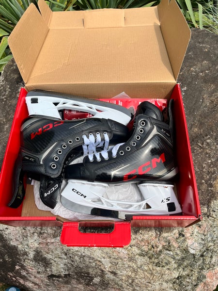 Brand New Custom Pro Stock CCM Tacks XF Pro Skates, 8.5 Reg Fit w/ new Black Step Steel Blades