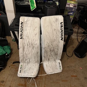 32"  Vaughn Slr3 Goalie Leg Pads (Used)