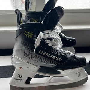 Bauer Vapor Hyperlite 2 Hockey Skates 7.5