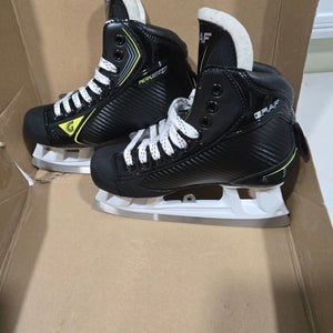 Graf PeakSpeed JR/G Junior Goalie Hockey Skates Size 4R (New)