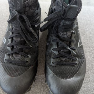 Black Men's Size M 6.0 (W 7.0) Adult New Balance Mid Top Molded Cleats (Used)