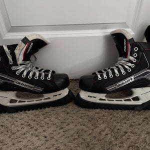 Bauer Hockey Skates  10 (Used)