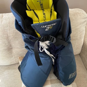 Medium Senior Bauer Supreme 2S Hockey Pants  (Used)