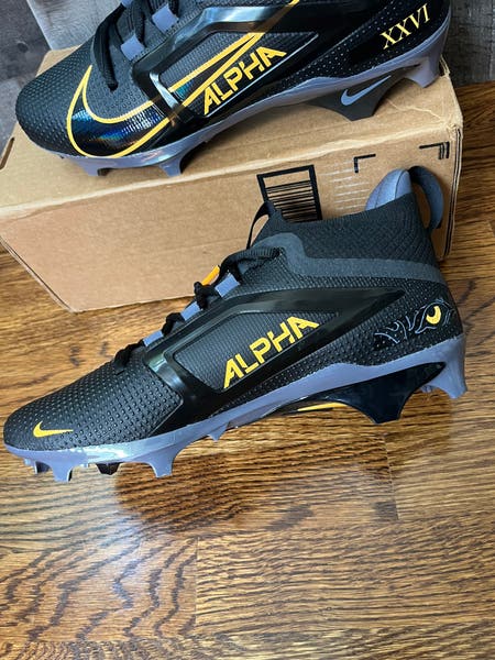 Nike Alpha Menace 4 Elite Saquon Barkley Football Cleats  display picture 3