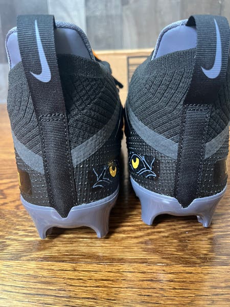 Nike Alpha Menace 4 Elite Saquon Barkley Football Cleats  display picture 1