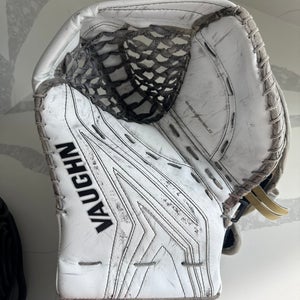 Vaughn SLR3 Pro Carbon Goalie Glove
