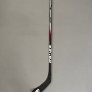 New Senior Bauer Vapor League Right Handed Pro Stock Hockey Stick 77 Flex P28