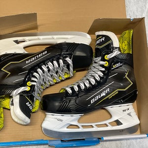 Bauer Supreme M30 Hockey Skates  Size 6.5 (New)