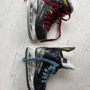 Bauer vapor 3x  size 12.5 youth skate