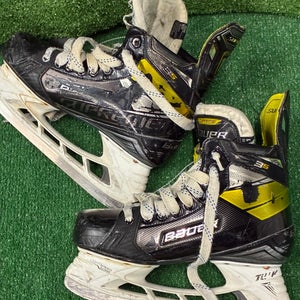 Senior Bauer Supreme 3S Hockey Skates 8 (Used)