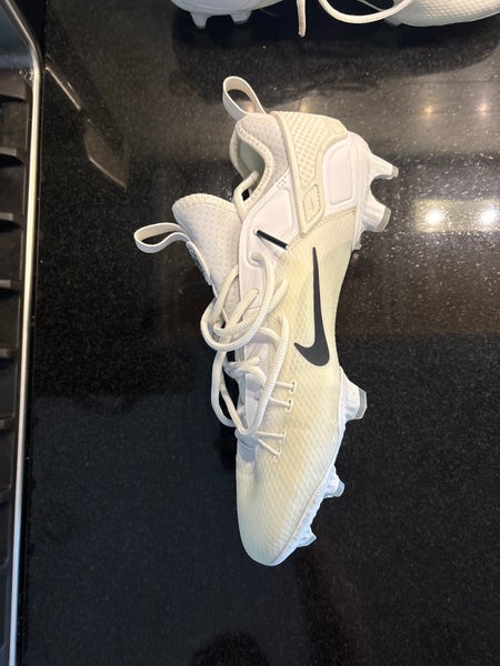 White Men's Size M 11.0 (W 12.0) Adult Nike Low Top Alpha Huarache 7 Elite Molded Cleats (Used)